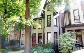 Adosado – Old Toronto, Toronto, Ontario,  Canadá. C$2 405 000