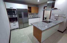 3-dormitorio apartamentos en condominio en Sathon, Tailandia. $4 600  por semana