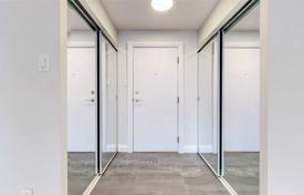 6 dormitorio piso en North York, Canadá. C$1 178 000