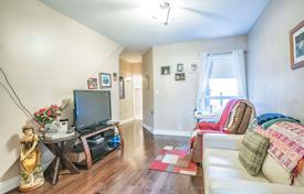 9 dormitorio adosado en Old Toronto, Canadá. C$1 610 000