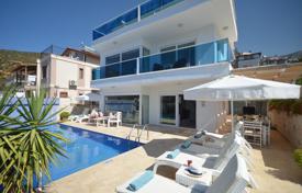 Villa – Kalkan, Antalya, Turquía. $1 192 000
