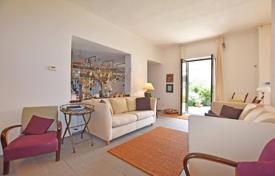 9 dormitorio piso 207 m² en Liguria, Italia. 630 000 €