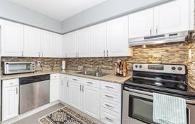 5 dormitorio piso en Etobicoke, Canadá. C$720 000