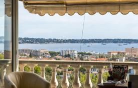 4 dormitorio piso en Golf Juan, Francia. 859 000 €