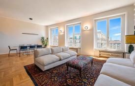 5 dormitorio piso en Milán, Italia. Price on request