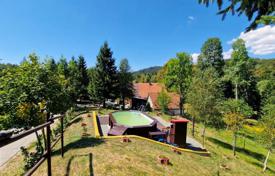 6 dormitorio casa de pueblo 260 m² en Primorje-Gorski Kotar County, Croacia. 360 000 €