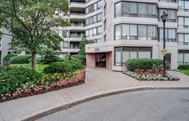 3 dormitorio piso en North York, Canadá. C$851 000
