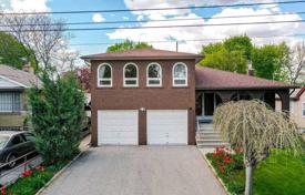 Casa de pueblo – Etobicoke, Toronto, Ontario,  Canadá. C$1 530 000