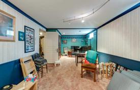 9 dormitorio casa de pueblo en North York, Canadá. C$1 663 000