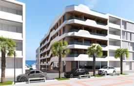 Guardamar del Segura, apartamento con jardín a poca distancia de tiendas, restaurantes y playa. Apartamento con piscina comunitaria.. 299 000 €
