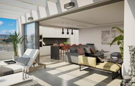 3 dormitorio piso 150 m² en Estepona, España. 975 000 €