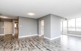 6 dormitorio piso en Scarborough, Canadá. C$711 000