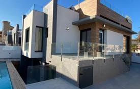 4 dormitorio villa 310 m² en Torrevieja, España. 940 000 €