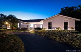 Villa – Pinecrest, Florida, Estados Unidos. $900 000