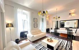 6 dormitorio piso 133 m² en Pula, Croacia. 400 000 €