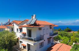 3 dormitorio adosado 200 m² en Peloponeso, Grecia. 300 000 €